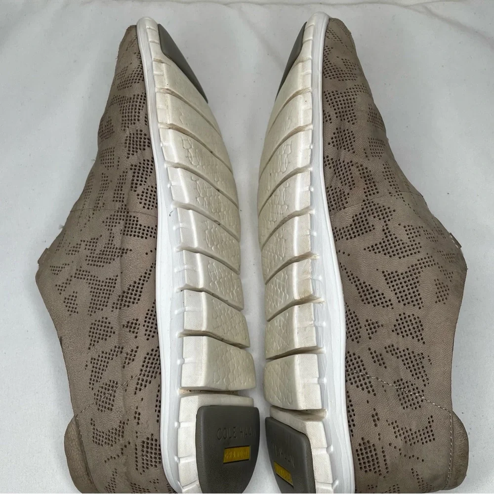 Cole Haan Zerøgrand Training Shoes Women’s 9.5 Gray Perforated Lace-Up